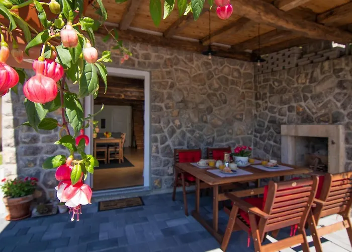 'villa Fani' With Jacuzzi *