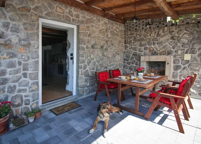 'villa Fani' With Jacuzzi *