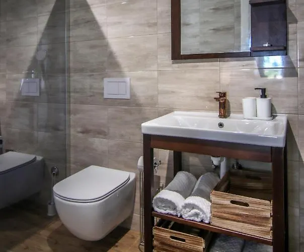 Casa de Férias 'villa Fani' With Jacuzzi Veprinac