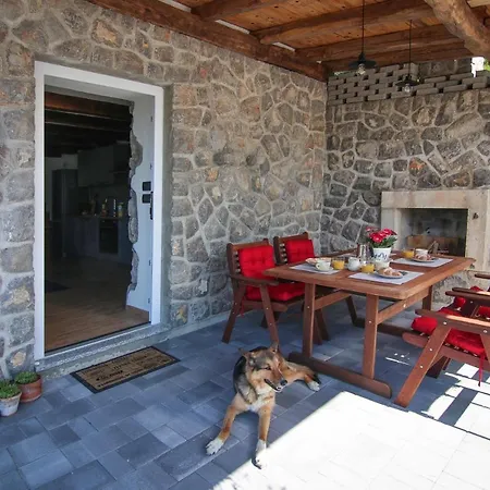 'villa Fani' With Jacuzzi *