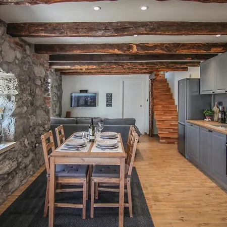 Сasa de vacaciones 'villa Fani' With Jacuzzi Veprinac