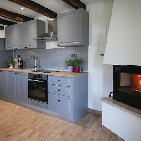 'villa Fani' With Jacuzzi Сasa de vacaciones