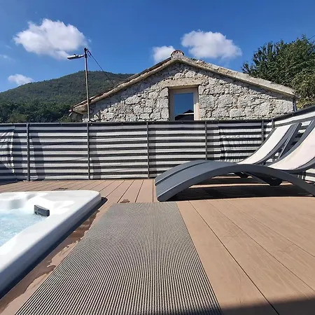 'villa Fani' With Jacuzzi Сasa de vacaciones Veprinac