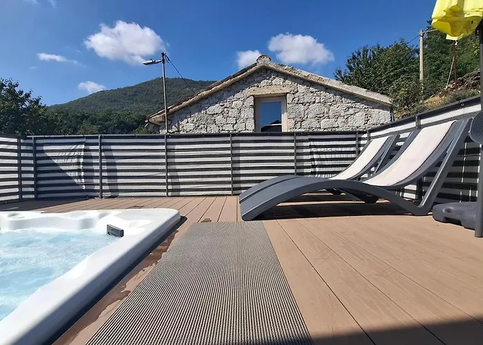 'villa Fani' With Jacuzzi Vakantiehuis Veprinac